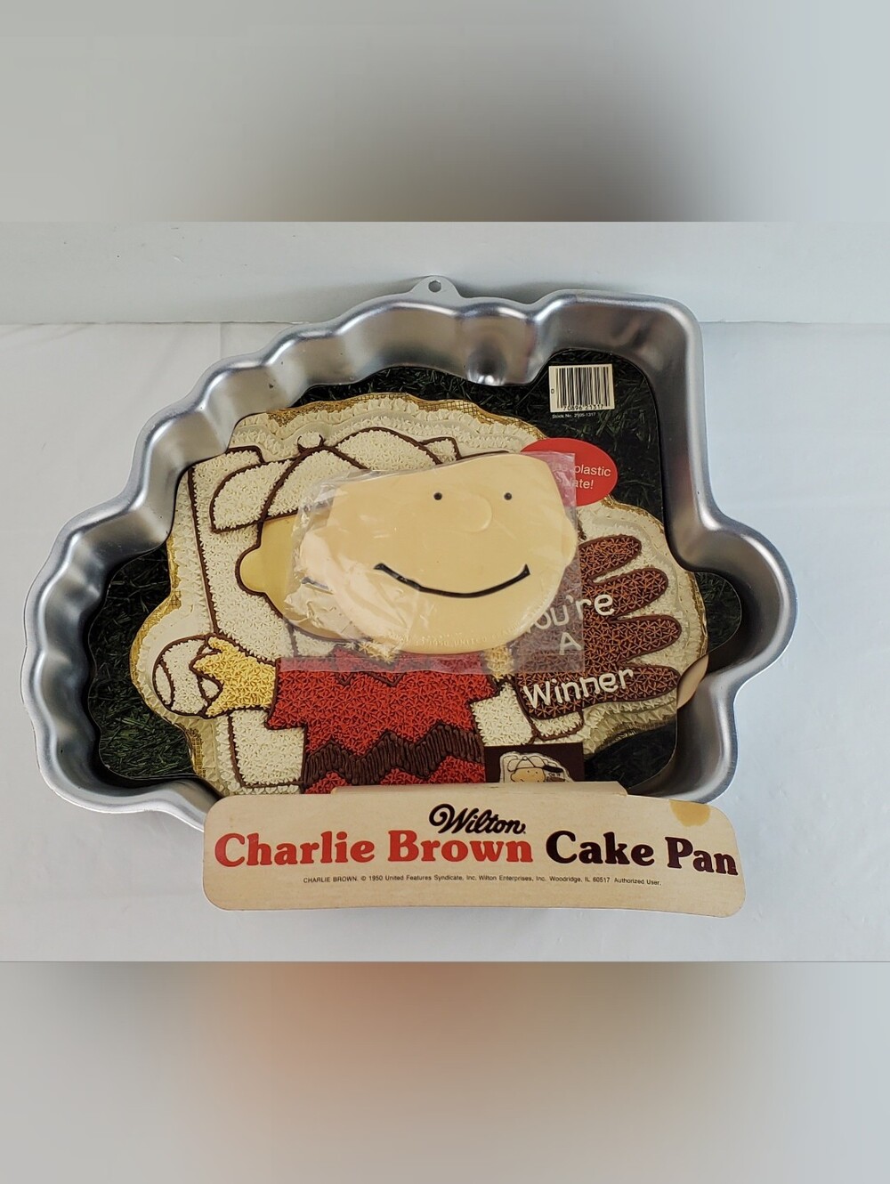 Wilton VTG Charlie Brown Cake Pan w/ Instructions and Faceplate 2105-1317 - NOS